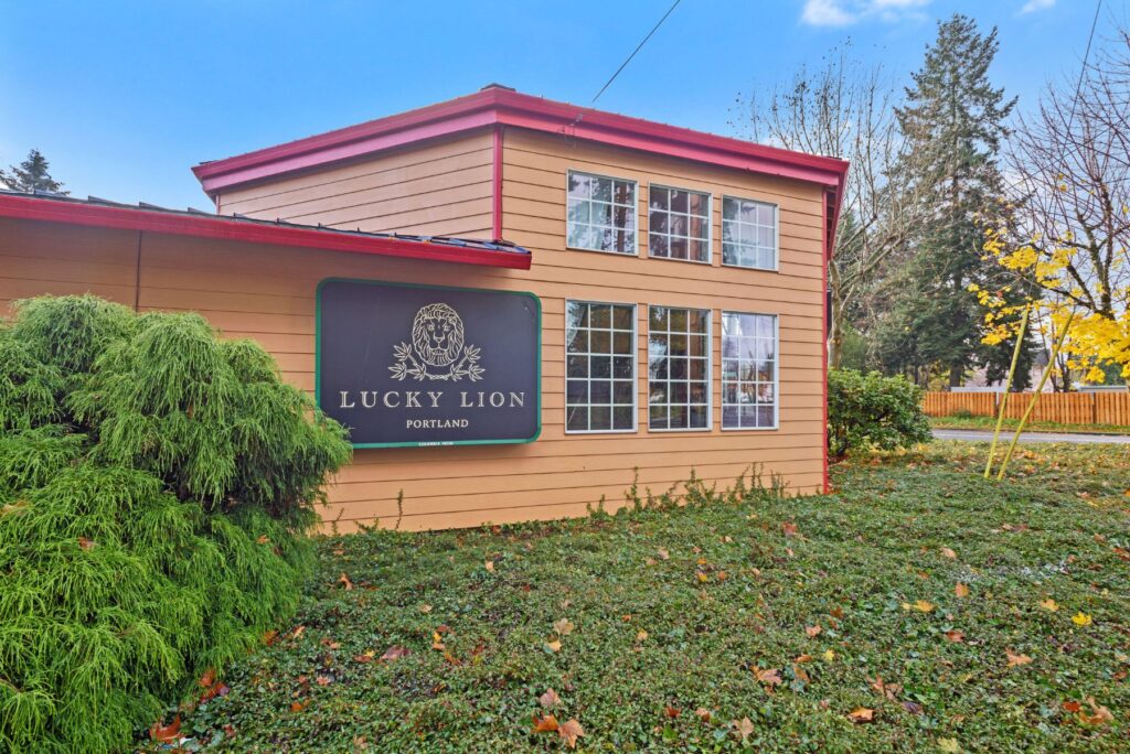 exterior photo of Powell dispensary