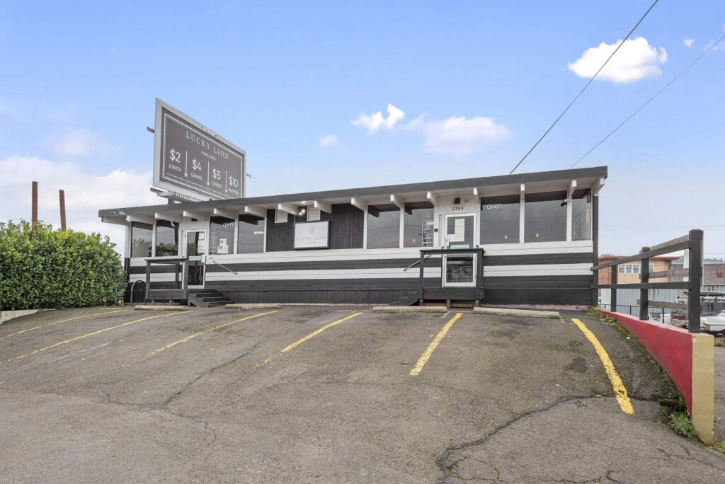 exterior photo of Eugene dispensary