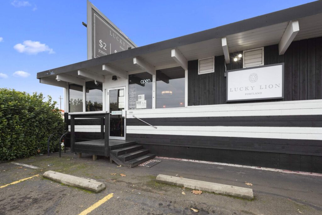 exterior photo of Eugene dispensary